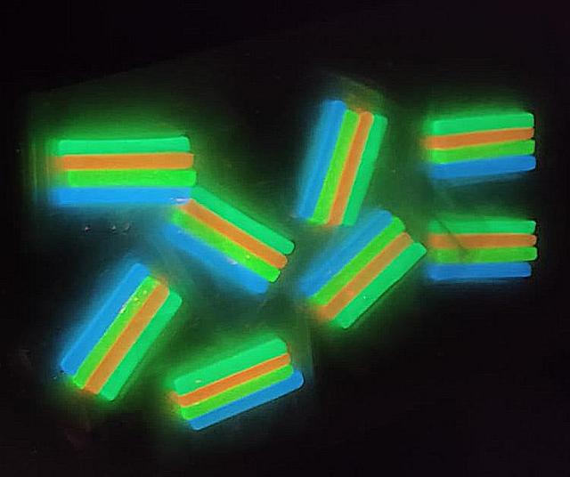 Силикон наживочный GLOW (светонакоп.) (4 цвета) (Primfisherman)